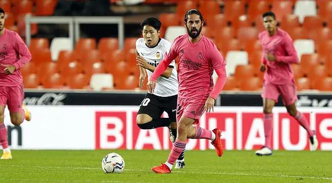 李康仁追防伊斯科