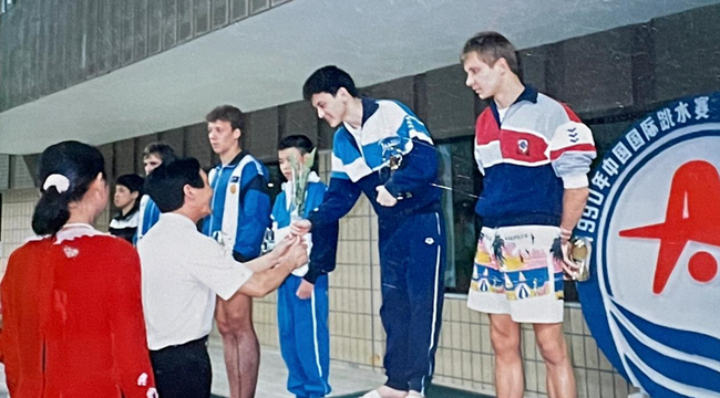 王发成为熊倪颁