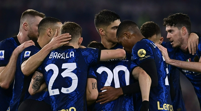 国际米兰3-0客胜罗马