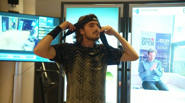 西西帕斯次轮没能把握住优势局面被逆转无缘八强