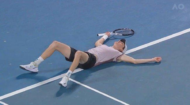 琐事！新澳网冠军辛纳是AC米兰的铁杆球迷