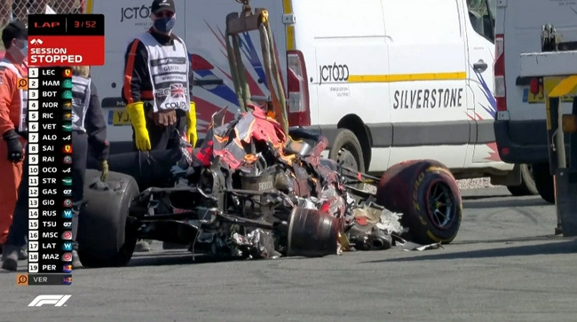 维斯塔潘赛车受损严重