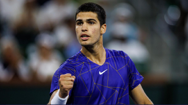 阿尔卡拉斯在2-5落后时连赢七局，最终直落两盘淘汰西西帕斯