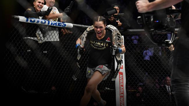 现任UFC女子雏量级冠军阿曼达-努涅斯