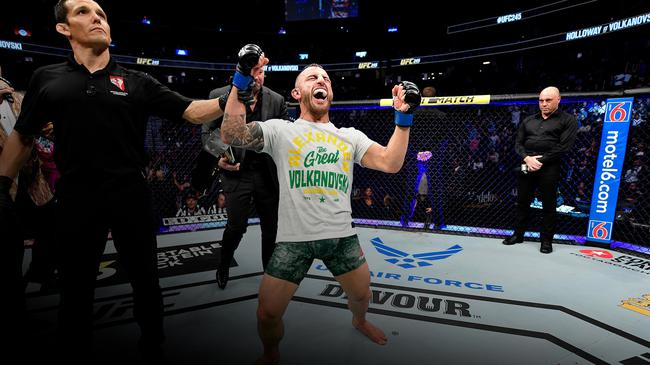 现任UFC羽量级冠军亚力山大-沃尔卡诺夫斯基