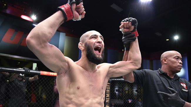 奇马耶夫在八角笼里刮起了一股旋风