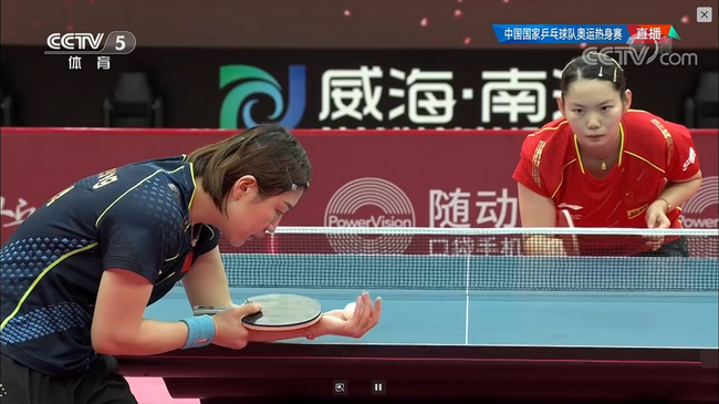 陈梦VS何卓佳在比赛中