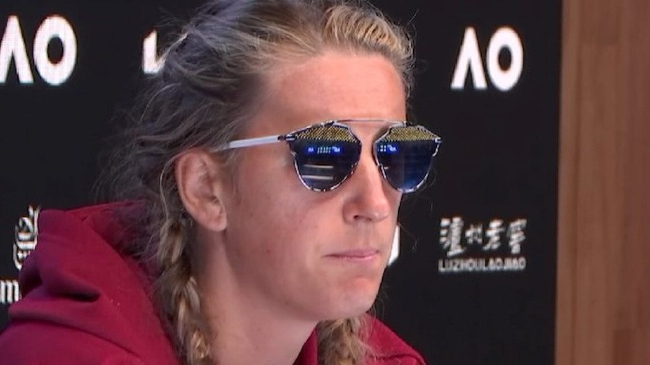 阿扎伦卡坚定认为接种疫苗是必须的