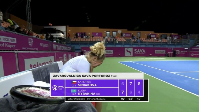 WTA女双世界第一西尼亚科娃夺得了个人五年来的首个女单冠军