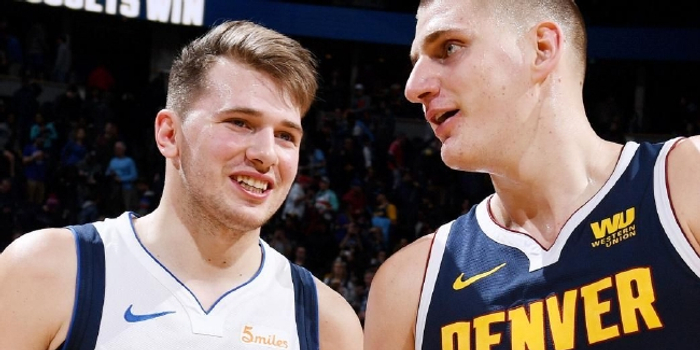 布克与约基奇的巅峰对决谁才是真正的球场主宰