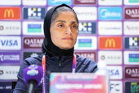 伊朗动荡局势下 伊朗女足比出和平手势