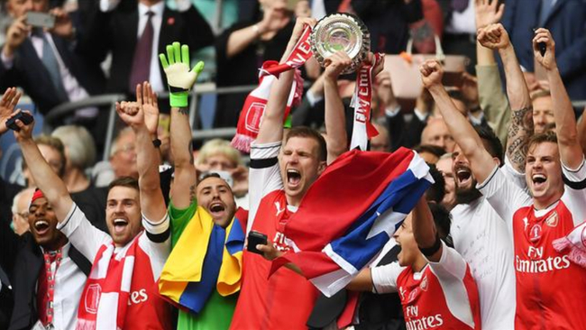 三年之前，阿森纳也捧起了足总杯冠军