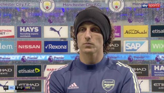 路易斯赛后接受采访