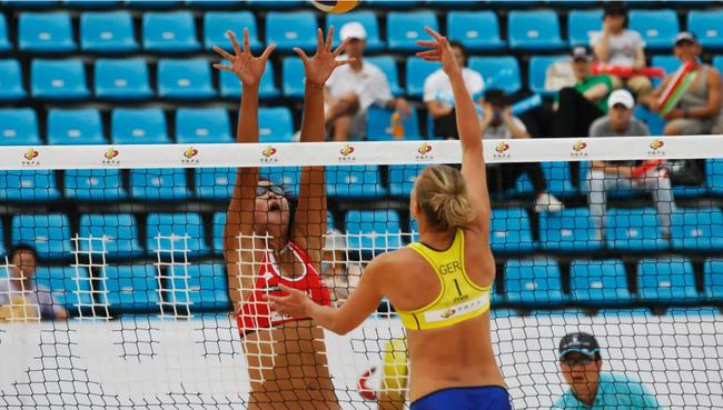 2012年，当时还是沙排选手的张常宁参加世界女排大奖赛北京站比赛