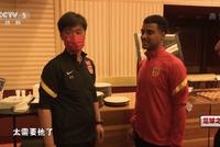 李霄鹏与阿兰寒暄:太需要你了 来了我就有底了