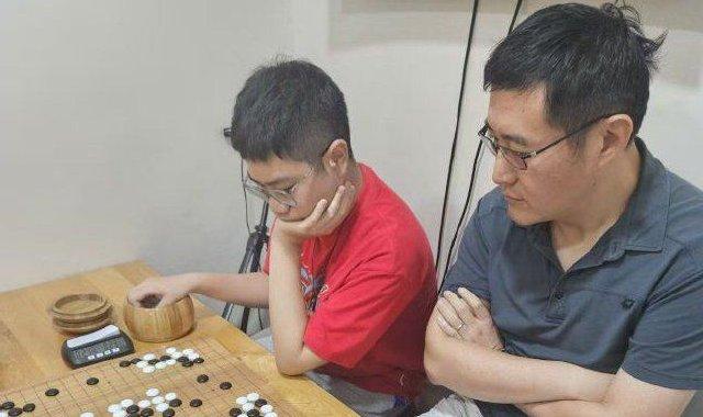 褚达晨与何浩燃