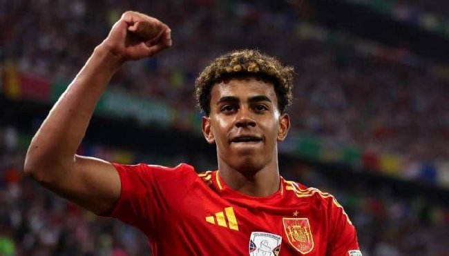 成年后的亞馬爾迎世預賽首秀