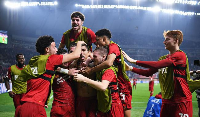 利物浦庆祝进球