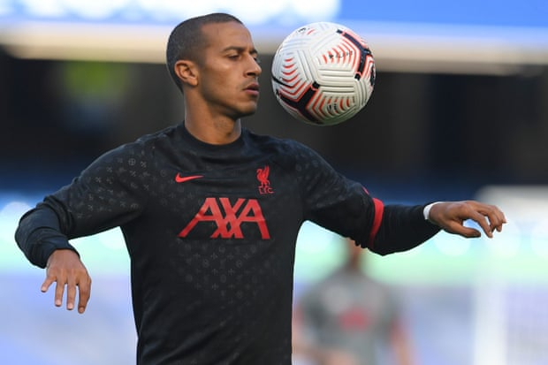 蒂亚戈进入替补席