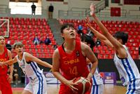 中国女篮大胜中国台北74分 6人上双李月汝20+6