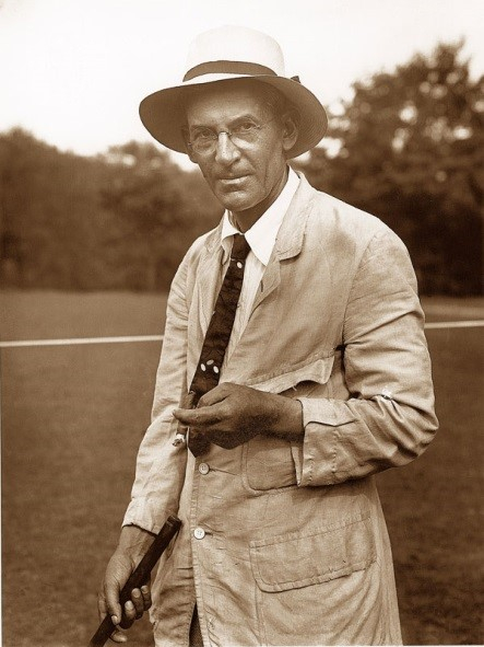 老爷子特拉维斯