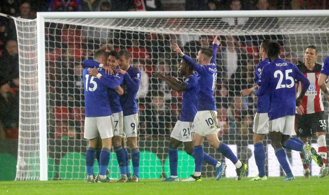 阿约泽-佩雷斯庆祝帽子戏法