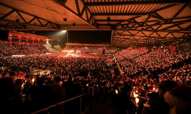 震撼人心的圣诞颂歌活动