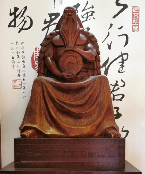 伏羲塑像