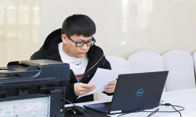 裁判团队保证比赛的公平、公正；