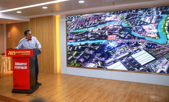 高晋国际总经理黄少龙介绍赛事路线