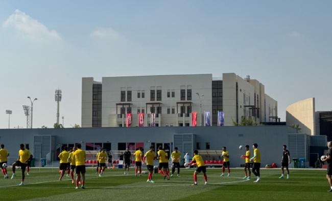 媒体人：国足亚洲杯训练场是世界杯西班牙队训练场