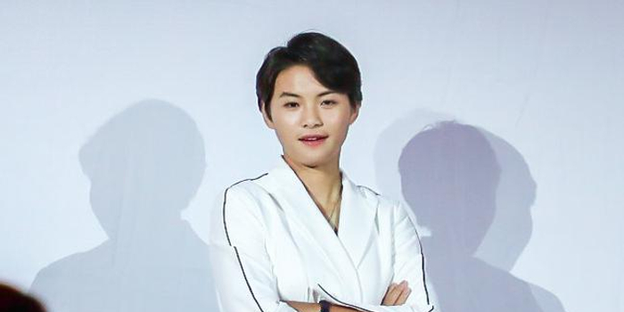 新浪体育直击女足关键热身赛幕后故事