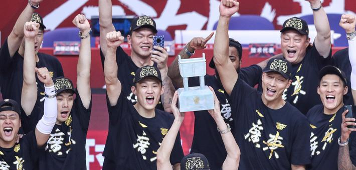 广东夺冠颁奖典礼