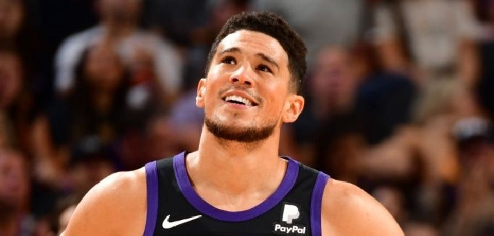 约基尼与布克对飙三分大战引爆菲尼克斯