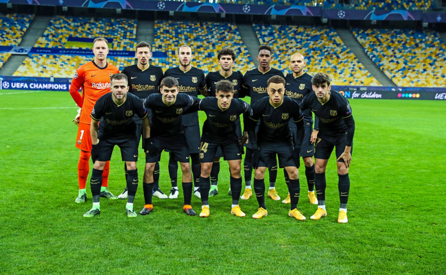 今天巴萨的首发只有不到25岁