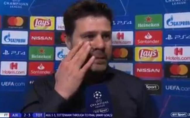 波叔采访时还在抹泪