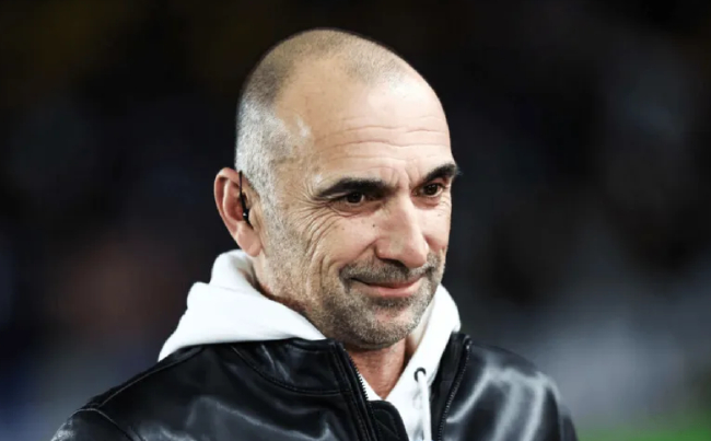 梅西犯的错值一耳光俱乐部却朝脸给了一拳