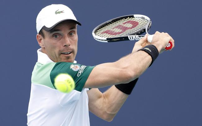 阿古特三“杀”梅德韦杰夫