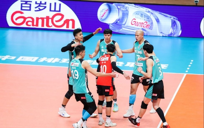张景胤领衔的浙江男排庆贺胜利