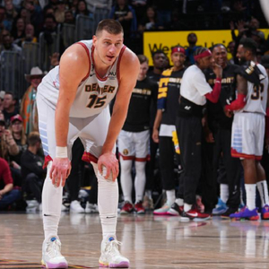 布克与约基奇的巅峰对决