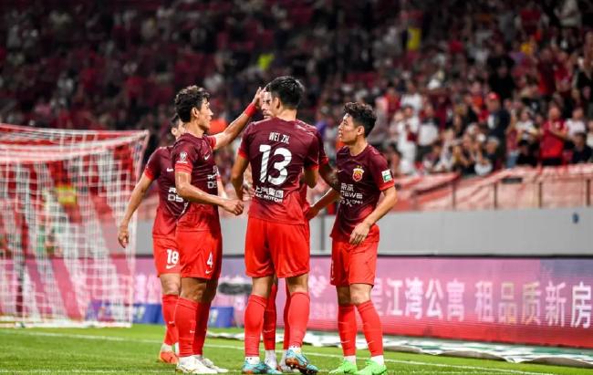 中超-武磊大四喜巴尔加斯吊射 海港7-2梅州16连胜