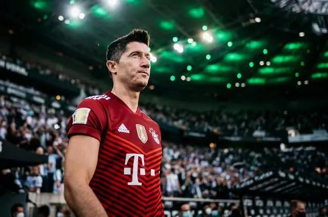 今年金球奖，莱万有机会吗？