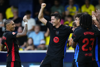 西甲-莱万双响亚马尔助攻 巴萨5-1比利亚雷尔