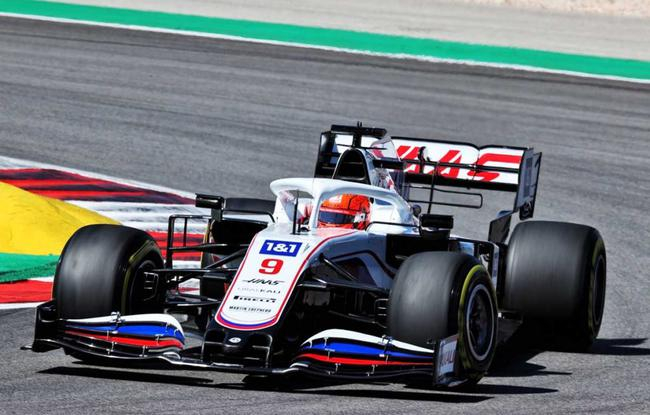 俄罗斯车手马泽平