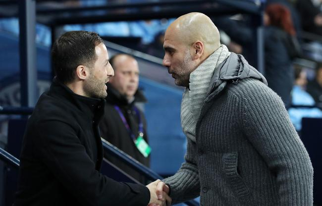 瓜迪奥拉和特德斯科赛前握手