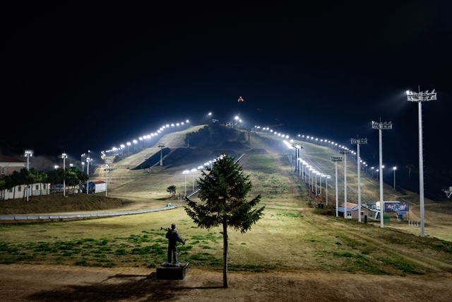 夜场灯光效果显著