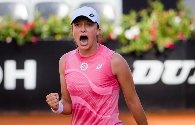 斯瓦泰克创历史的在决赛中送双蛋夺冠