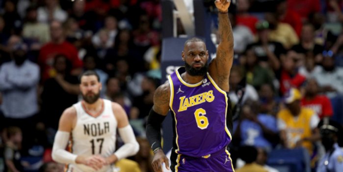 詹姆斯联手约基奇上演梦幻组合