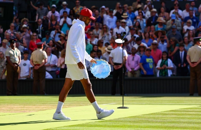 克耶高斯因颁奖仪式一直头戴帽子可能会遭罚款