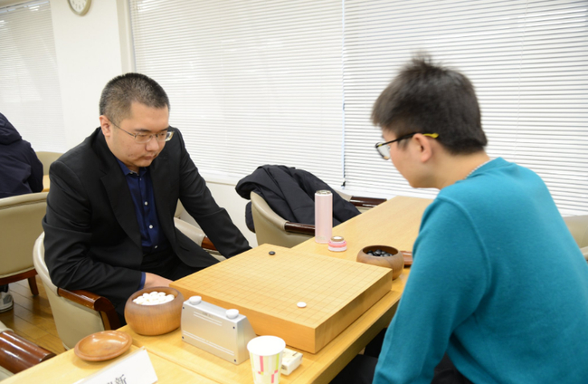 陈耀烨与杨鼎新上演德比战